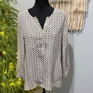 Joie Silk Blouse * Cream and Blue Pattern * Size Small